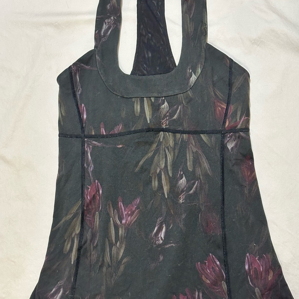 Lululemon scoop neck midnight iris, no tags but measures as size 8
